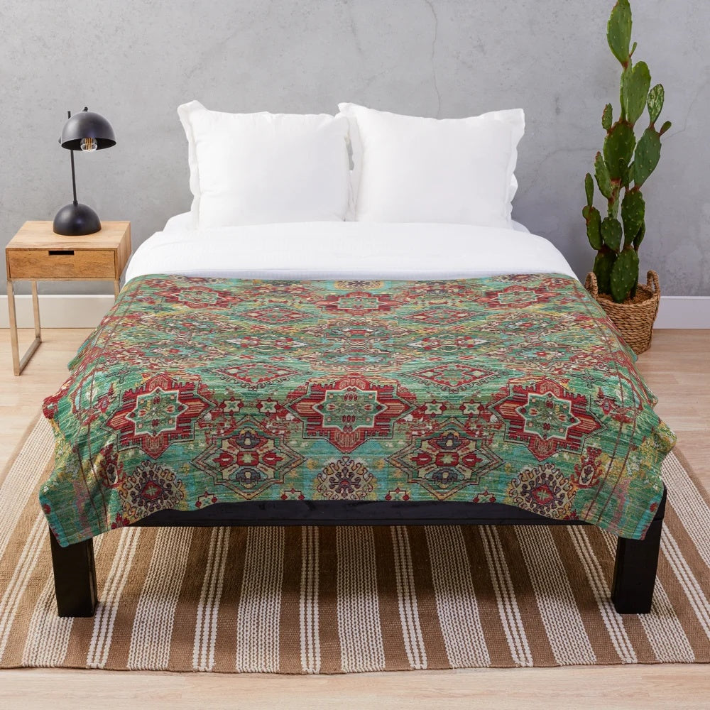 Traditional Oriental Bohemian Design Plush Blanket with Abstract Pattern
