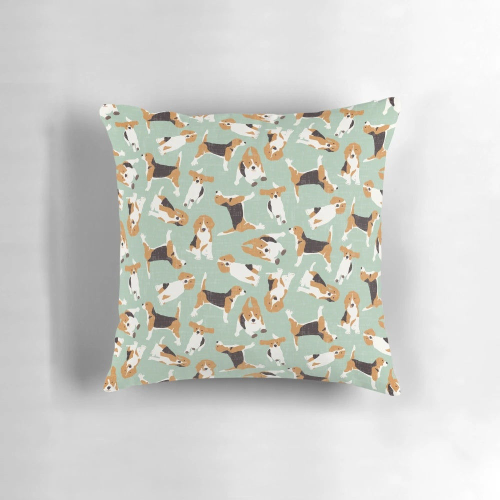 Vintage-inspired beagle scatter print mint decorative throw pillow