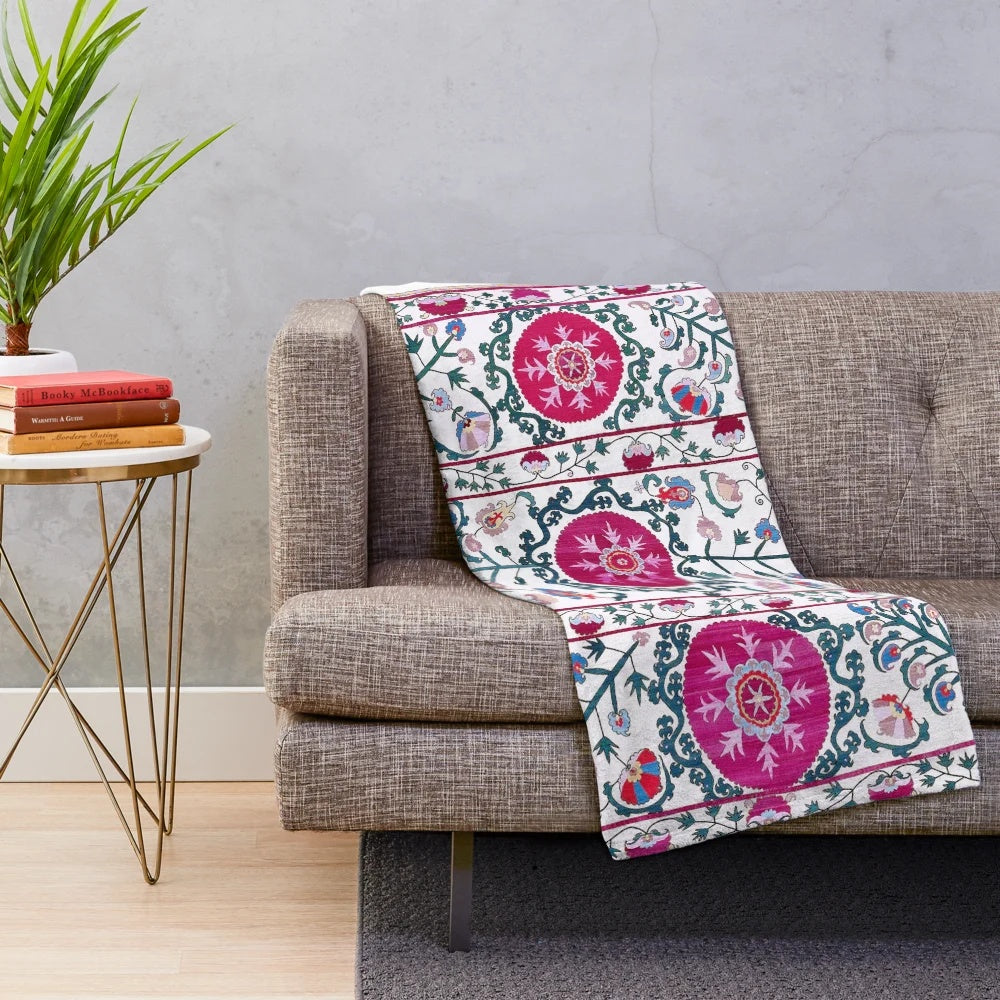 Vintage Boho Uzbekistan Suzani Embroidery Plush Blanket
