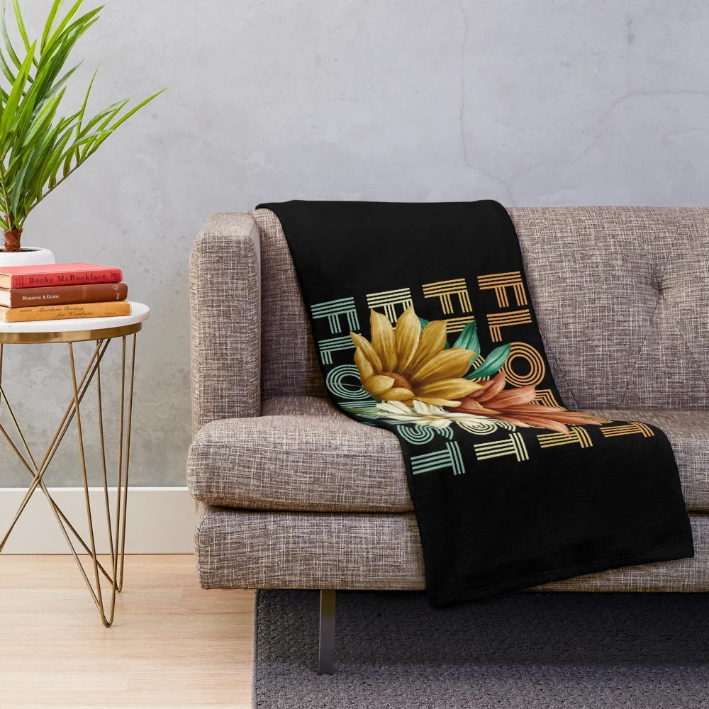 Vintage Floral Plush Blanket with Retro Flower Design