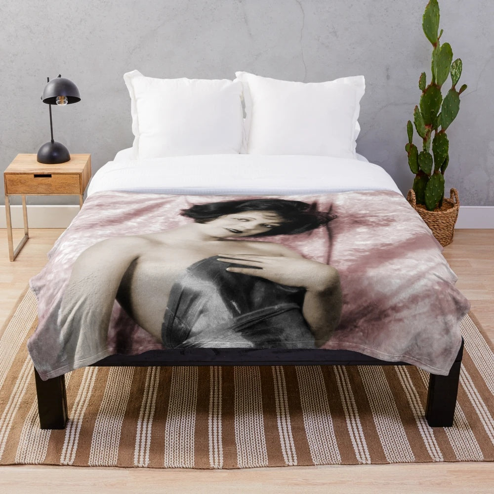 Clara Bow Plush Blanket - Vintage-Inspired Hollywood Cinema Throwback