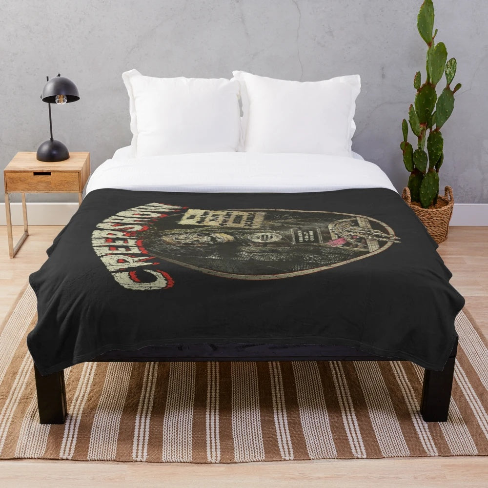 Vintage-Inspired Creepshow 1982 Plush Blanket with Horror Movie Imagery