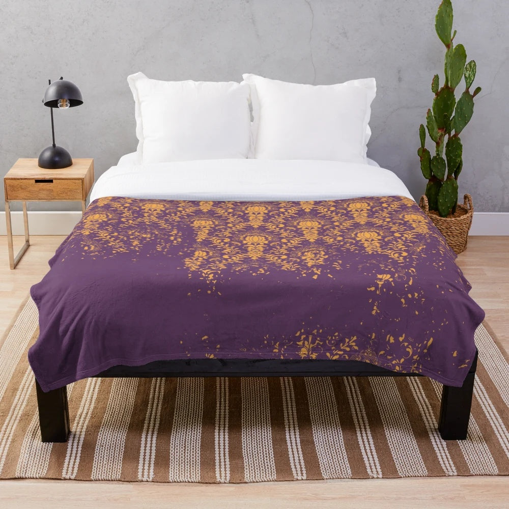 Vintage patterned plush blanket with grunge effect